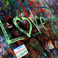 L O V E 