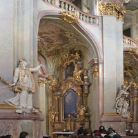 V kostele Sv. Mikuláše III