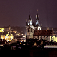 Týnský chrám z výšky .. 