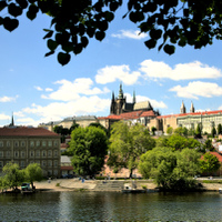 Letní pohled na Pražský hrad 