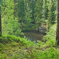 ...břidlicové jezírko,a samá krása kolem....